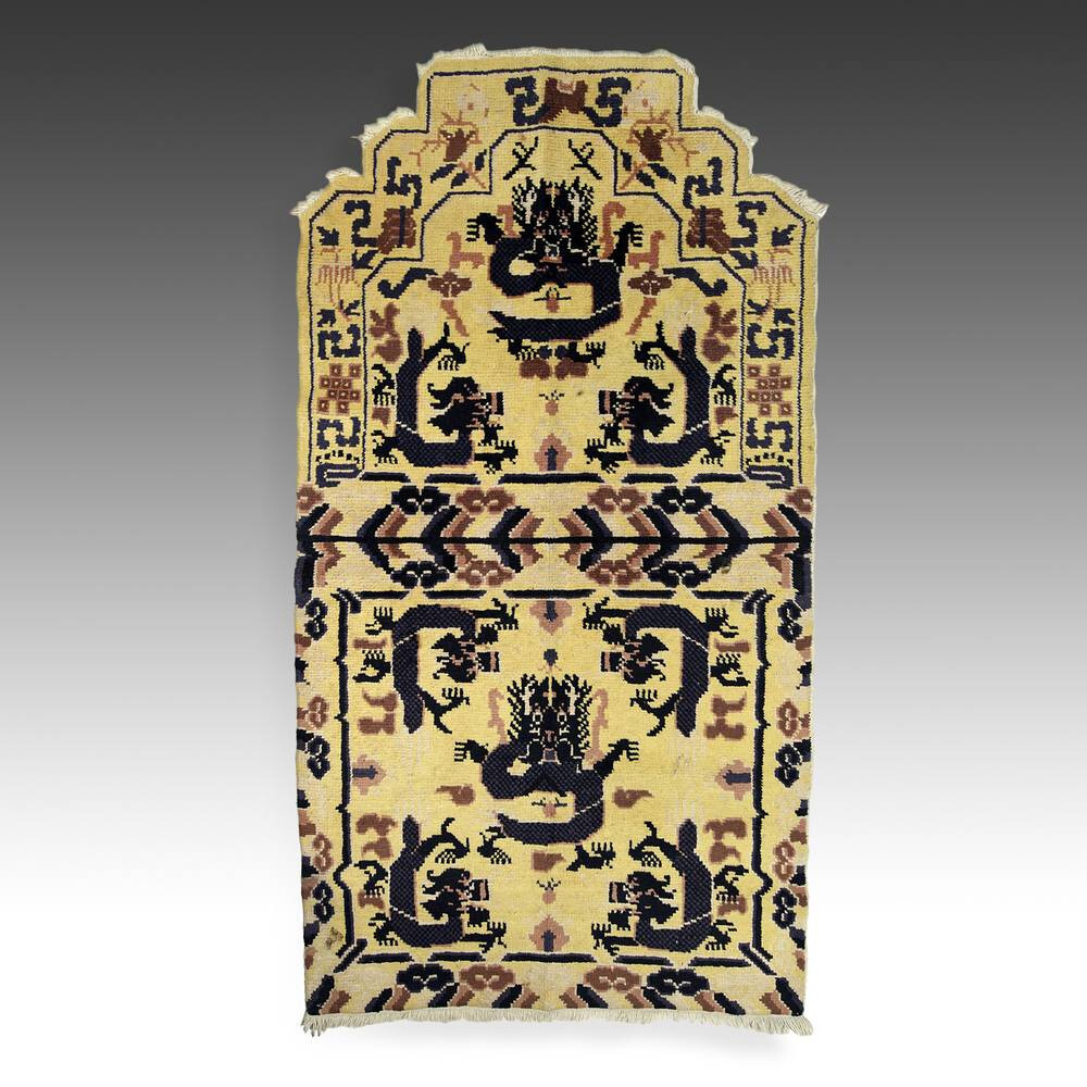 TIBETAN SADDLE RUG WOOL PILE DRAGON MOTIF TIBET CHINA TEXTILES 20TH C.