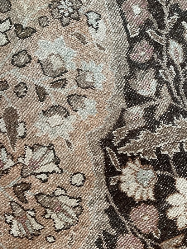 Fabulous Per'sian Ta'briz Antique Rug - Palace Size gallery
