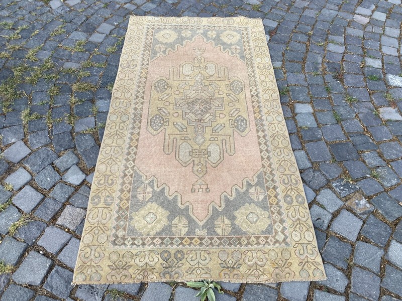 Area rug, Turkish rug, Vintage rug, Handmade rug, Wool rug Carpet | 3,1 x 5,9 ft gallery
