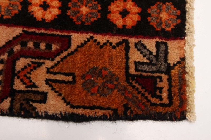 Vintage 4'10" x 8'8" Traditional Hand Knotted Vegetable Dye Wool Area Rug gallery