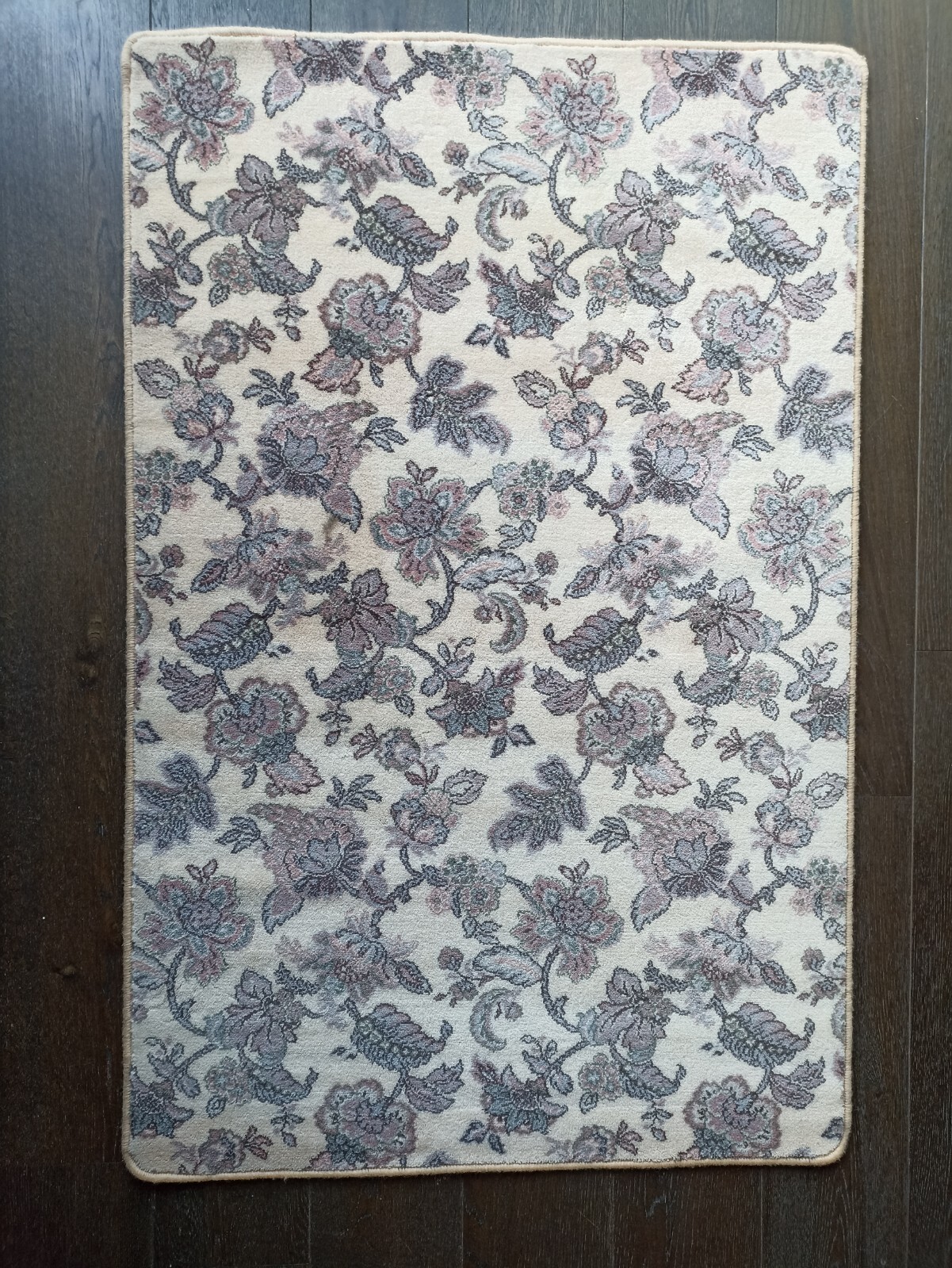 Super Keshan Rug. Persian. 100% wool. Belgian made carpet. Cream. gallery