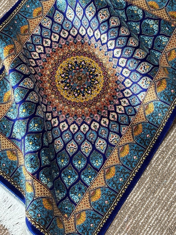 Silk Rug 2x3 Feet Floral Dome Design High Quality Soft Luxurious Carpet gallery