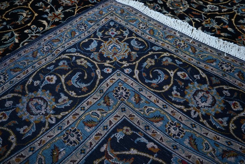 375 X 285 COLLECTORS' ITEM Vintage Keshani Oriental Floral Carpet gallery