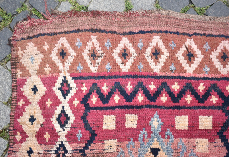 Fabulous Antique Rug 43'' x 98'' Collector's Item Moroccan Worn Rug Hand-knotted gallery