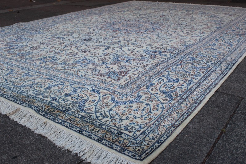 Fine Vintage Hand Made Traditional Oriental Wool White Carpet 312x210cm gallery