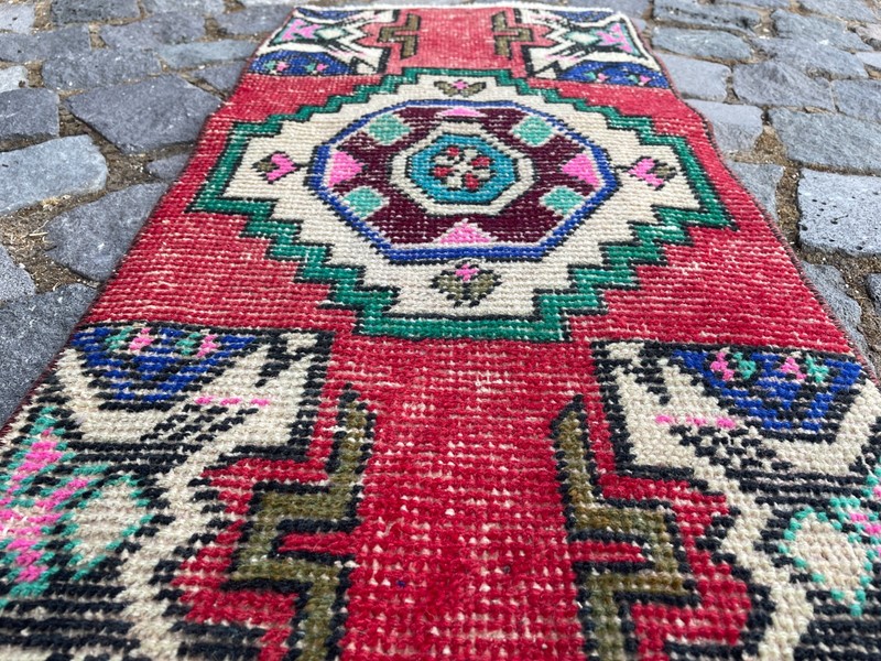 Turkish Vintage Small Rug Handmade Wool Bohemian Bath Mat Rug 1,2 x 2,6 ft gallery