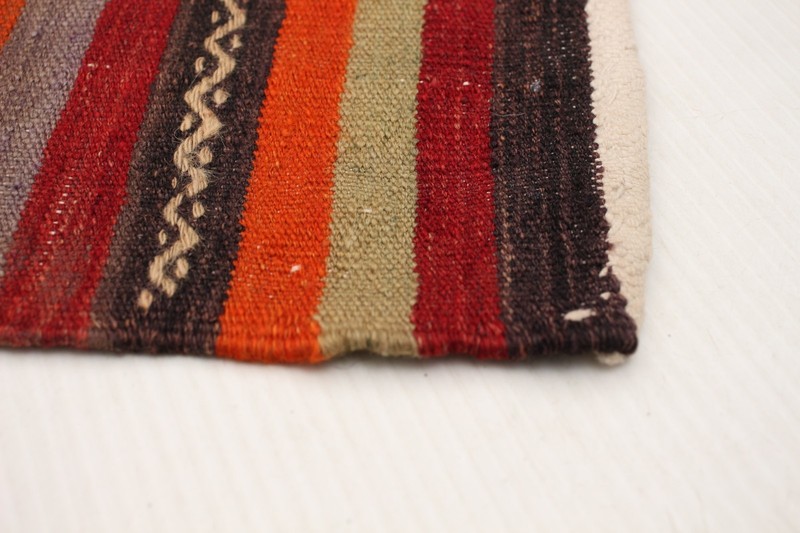 Vintage Hand Woven Area Rug 5'7" x 10'2" Traditional Wool Oriental Carpet gallery