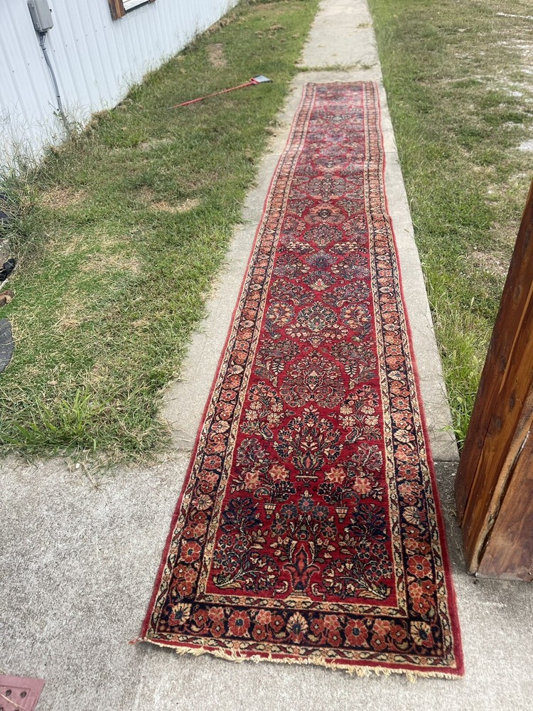 ANTIQUE AMERICAN SAROUK RUNNER 2'8"x20'