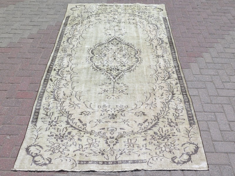 Vintage Turkish Area Rugs, Floor Carpet, Distressed Modern Wool Carpet 61"X105" gallery