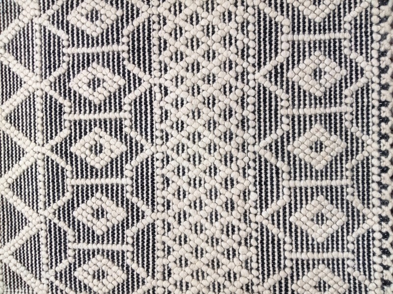 3.3x5,4x6,6x9,5x6.7,2.6x4,2.3x5 Handmade Black Ivory Hand-Woven Area Rug gallery