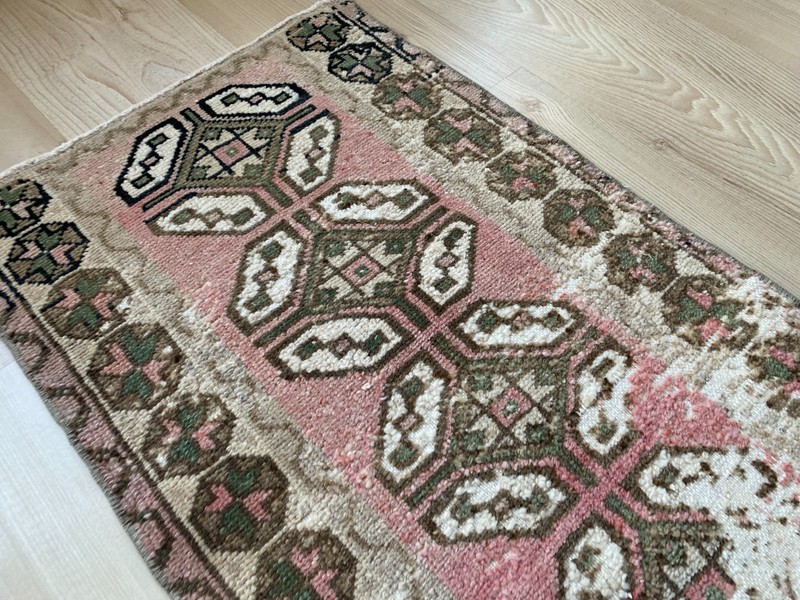 1.5x2.3 ft,Small Pink rug,Faded rug,Oushak Wool rug,Doormat rug, Bath rug,Boho gallery
