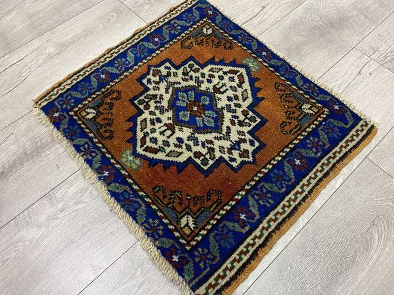 Square rug, Vintage mini rug, Turkish mini rug, Small rug, 1.6 x 1.9 ft gallery