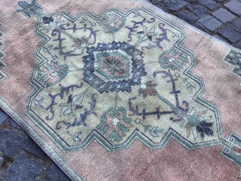 Turkish Vintage Rug Handmade Wool Rug Bohemian Runner Rug 2,9 x 6,4 ft gallery