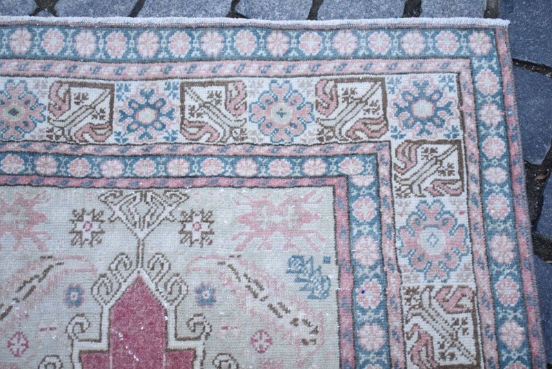 Turkish Rug 34'' x 55'' Vintage Anatolian Oushak Low Pile Carpet Prayer Design gallery