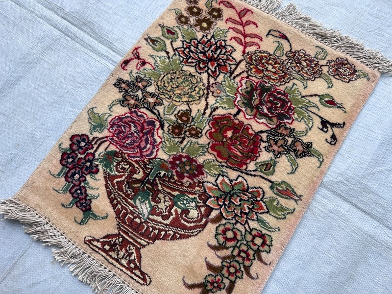 COLLECTORS' ITEM Stunning Vintage Super Fine Quality Guldan Silk Mixed Carpet gallery