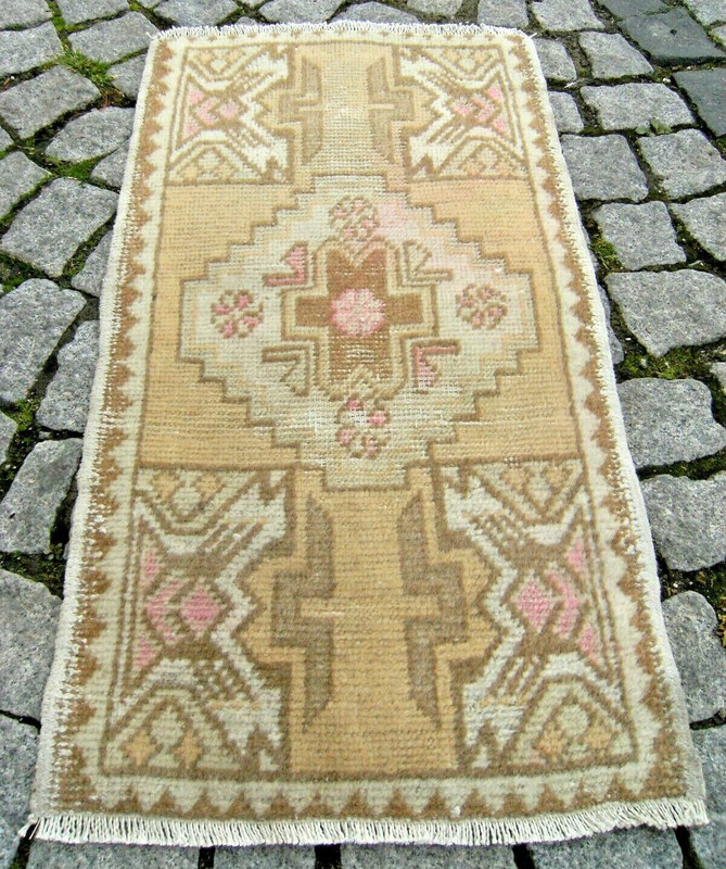 Vintage Turkish Rug 18'' x 33'' Anatolian Muted Dye Oushak Rug Hand-Knotted Rug gallery