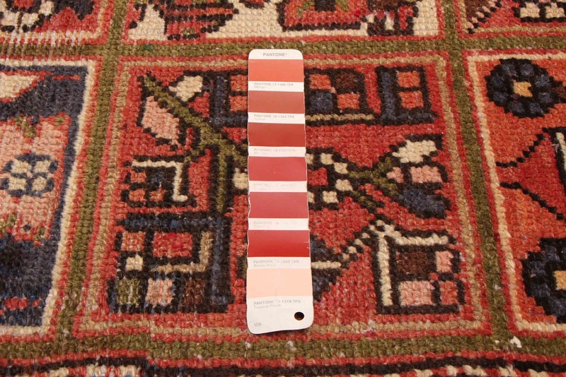 Vintage 6'6" x 9'6" Traditional Hand Knotted Vegetable Dye Wool Area Rug gallery