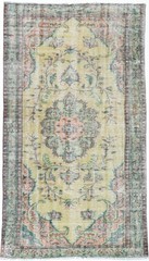 Vintage 5’4″ x 9’5″ Traditional Hand Knotted Vegetable Dye Wool Area Rug